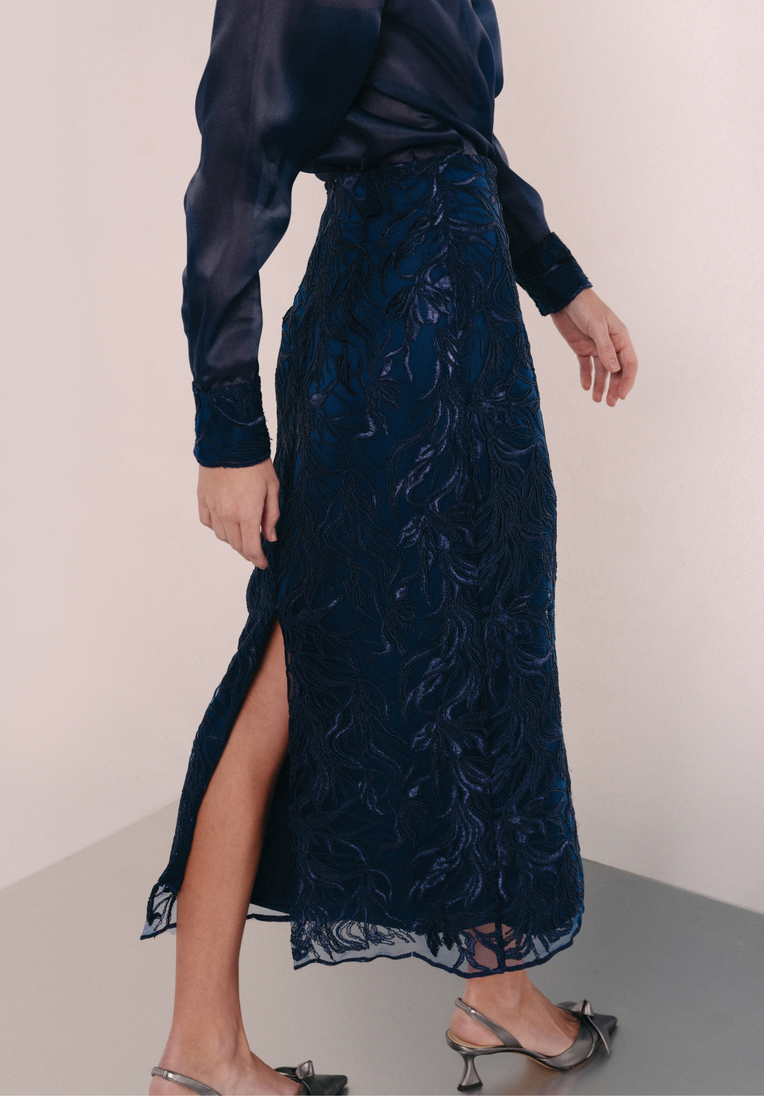 Embroidered Loulou Skirt