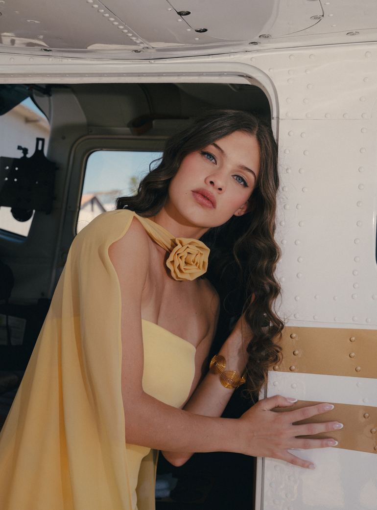 Niña Dress with Flower Cape - second image